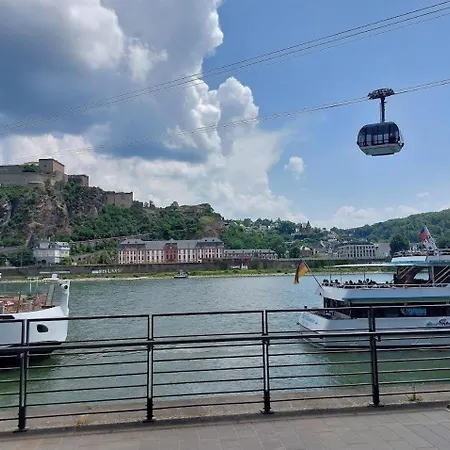 Apartment Rheinblick 2 *